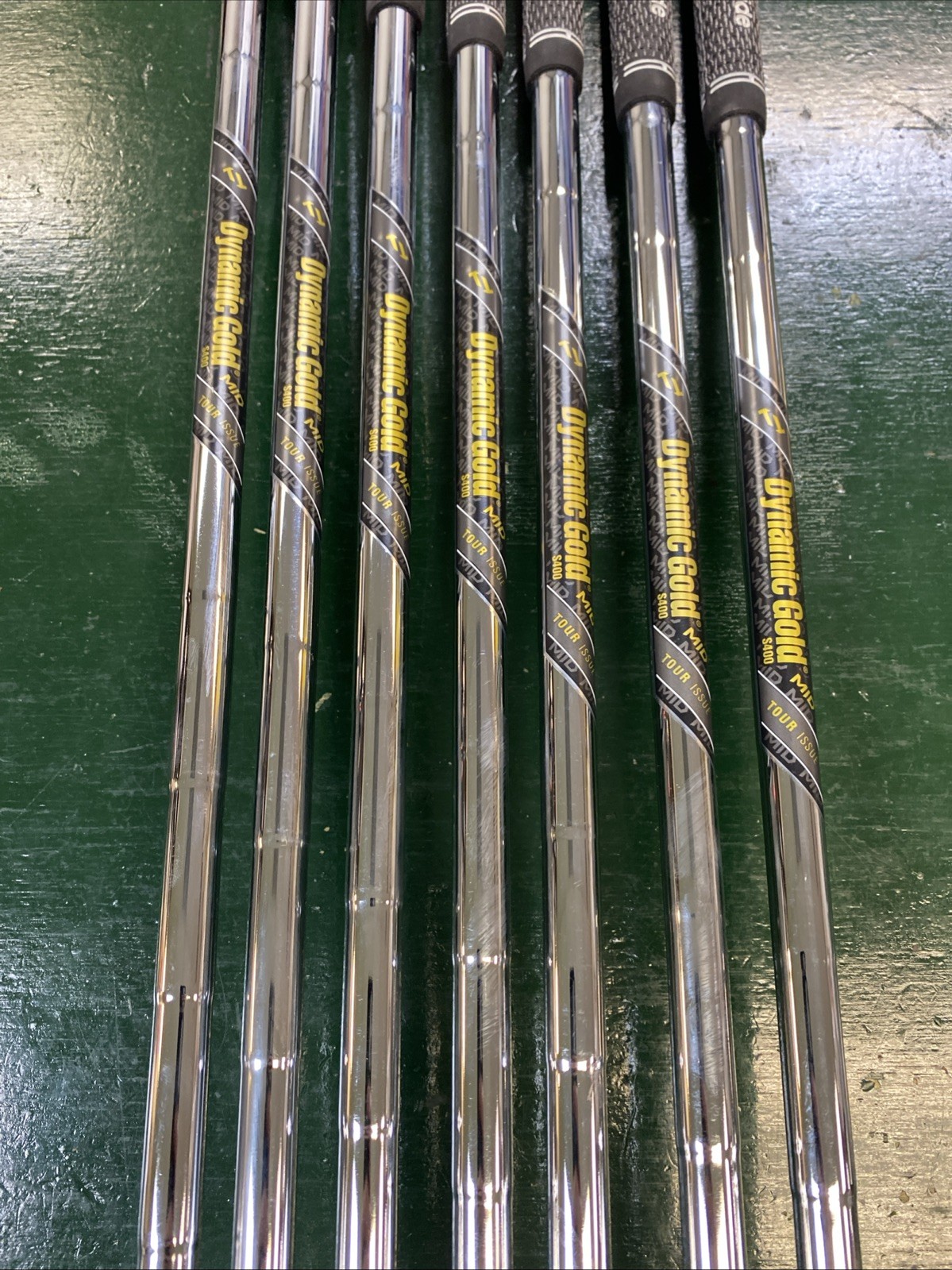 RH Srixon ZXi7 Iron Set 4-PW Dynamic Golf Tour Issue Mid S400 Steel - Image 17