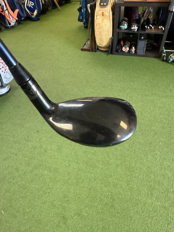 Titleist 910 H 19° Hybrid Diamana Blue 80g Stiff Flex Shaft Right Handed