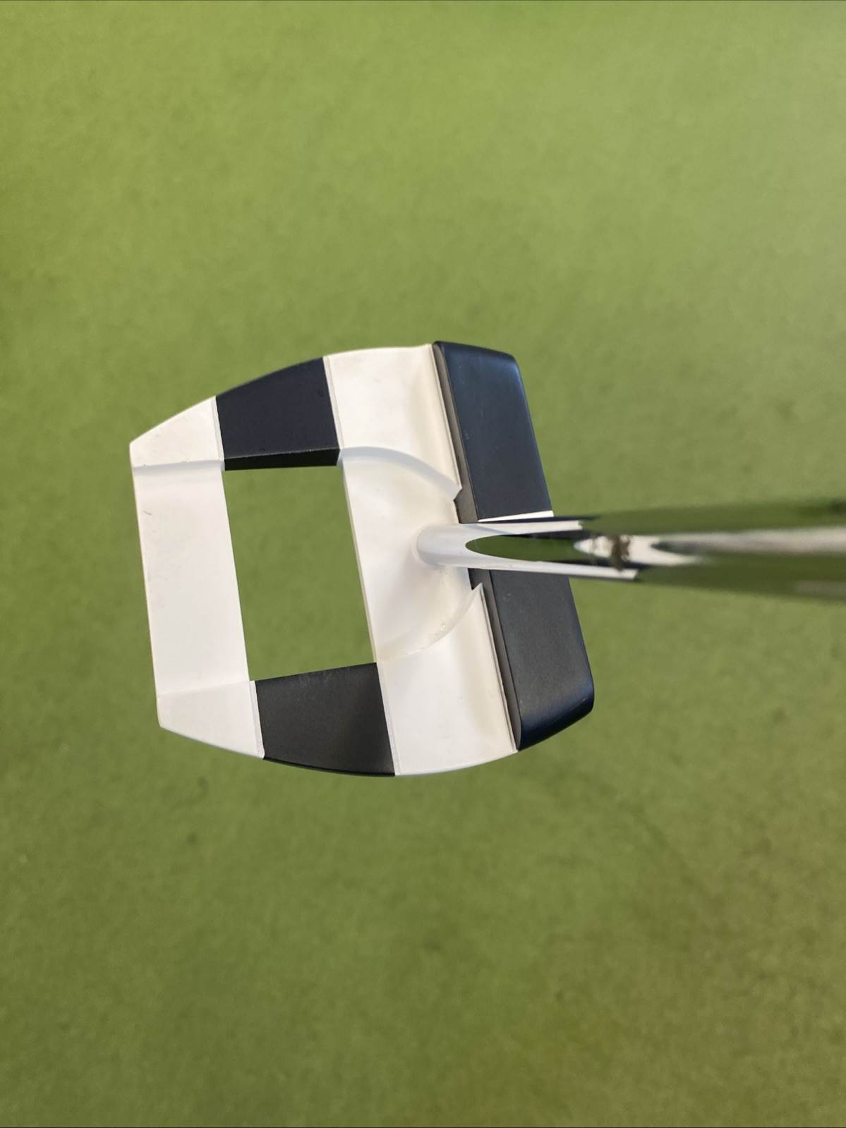 Used LH Odyssey Ai-One Square 2 Square Jailbird 34” Mallet Putter + HC - Image 6