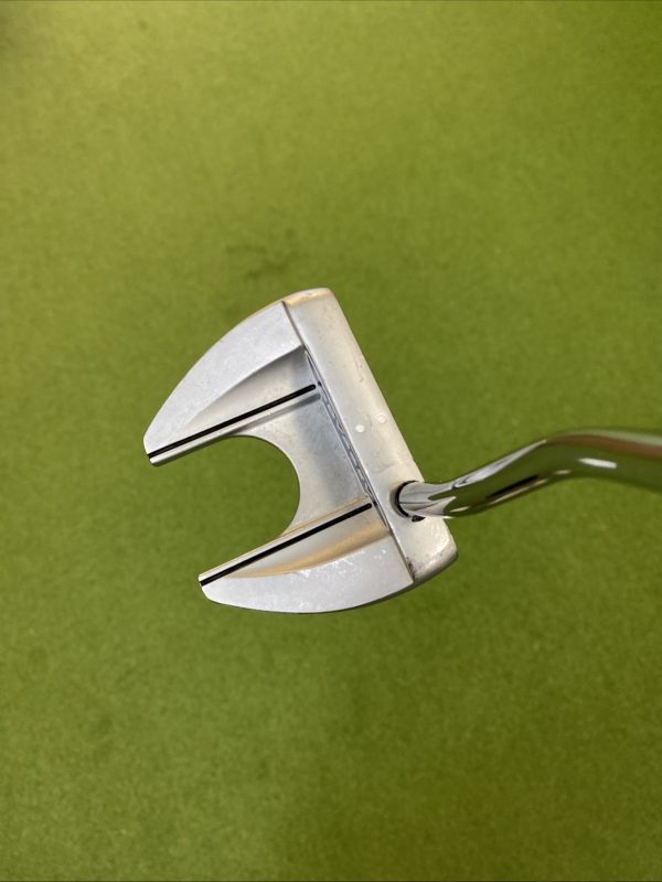 Used LH Odyssey White Hot RX V-Line Fang 33” Mallet Putter - Image 7