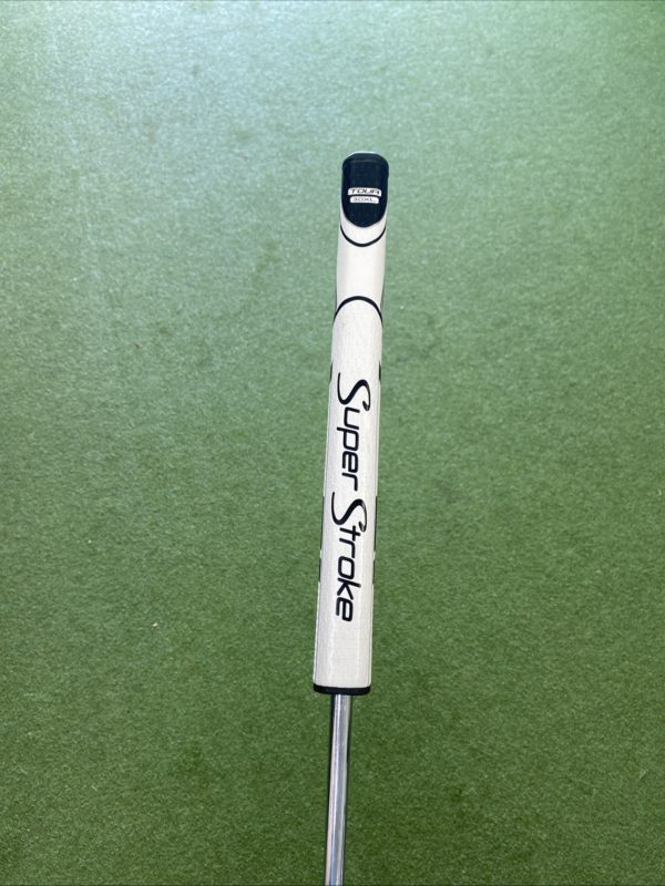 Used RH Evnroll ER2 35” Blade Putter - Image 9