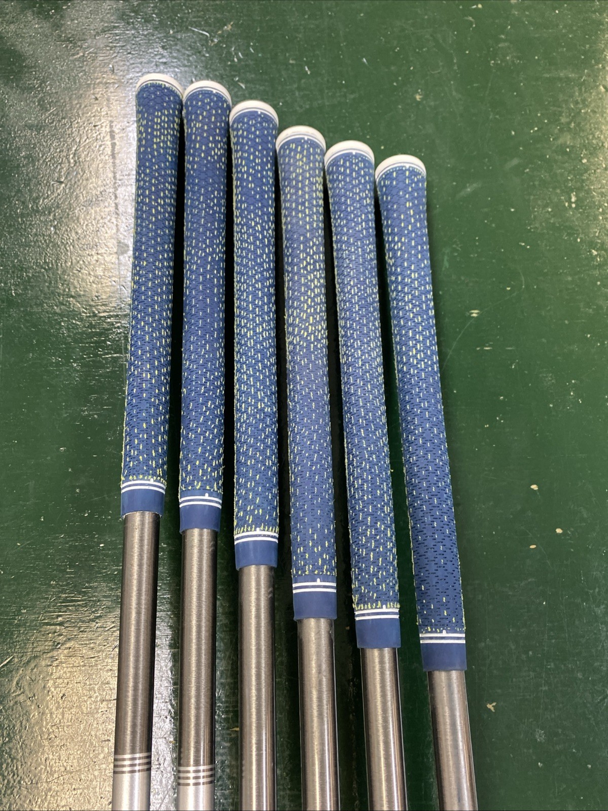 Used RH TaylorMade P770 Forged Iron Set 5-PW Steelfiber i70 Graphite Regular - Image 16