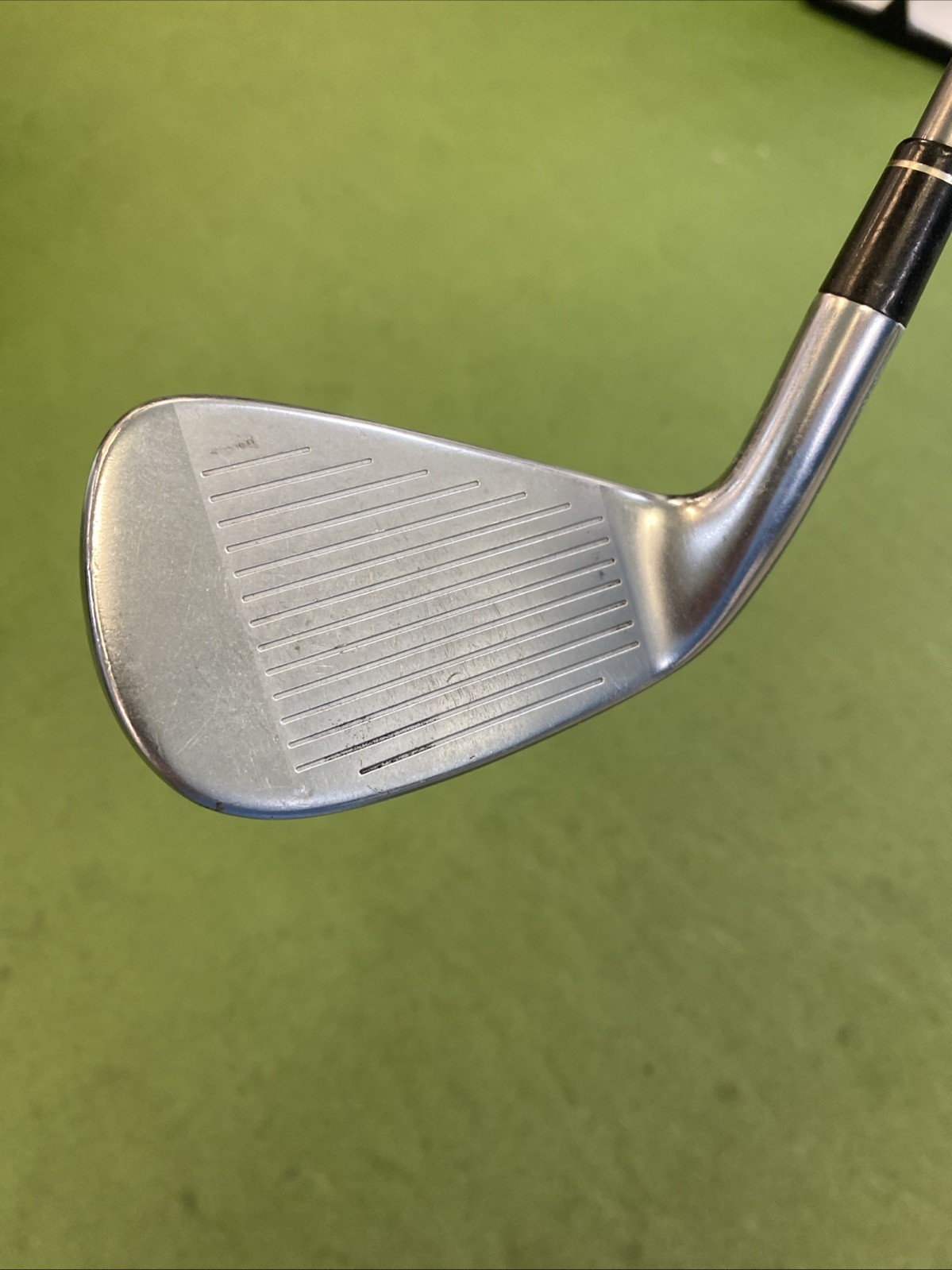 Used RH TaylorMade R9 Iron Set 7-PW-GW Fujikura Motore 65g Regular Flex - Image 4