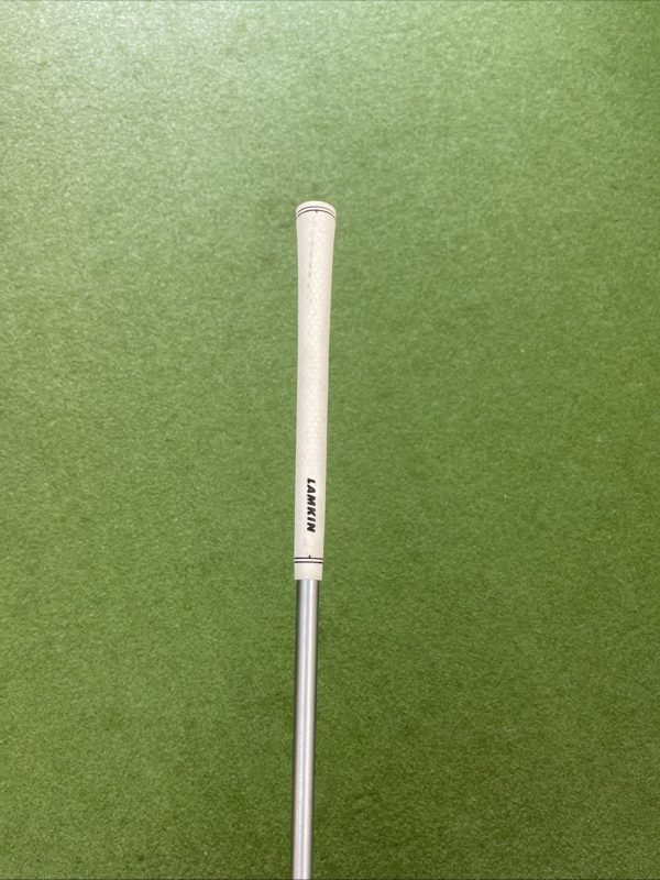Used RH Titleist 690 MB 3 Iron KBS Tour C-Taper Stiff Flex - Image 7