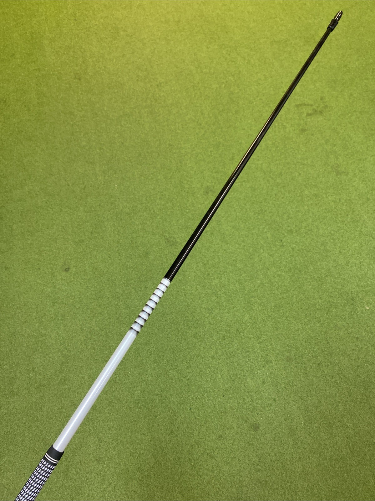 Graphite Design Tour AD DI Black Driver Shaft 6X 60g Extra Stiff Graphite - Image 9