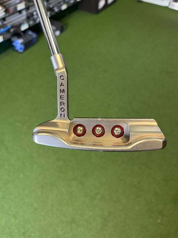 Scotty Cameron Circle T T10 Select Newport Buttonback Putter - Image 4