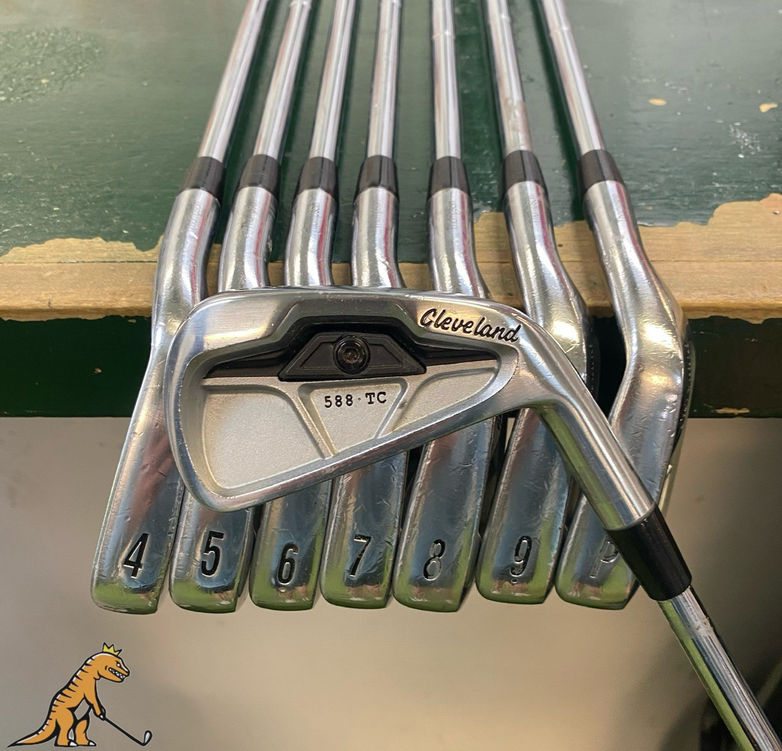 Tour Issue Cleveland 588 TC “Thompson” Iron Set 3-PW Dynamic Gold Tour Issue