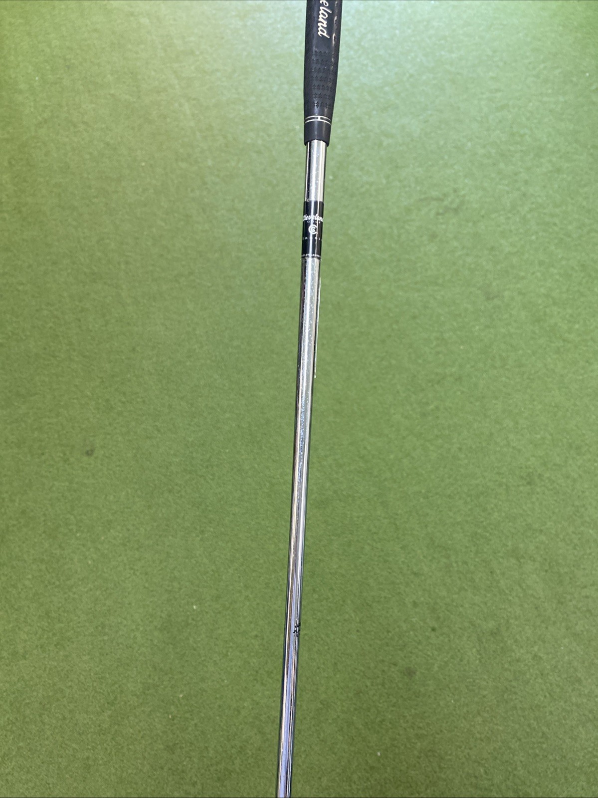 Used RH Cleveland Classic 1 35” Blade Putter - Image 6
