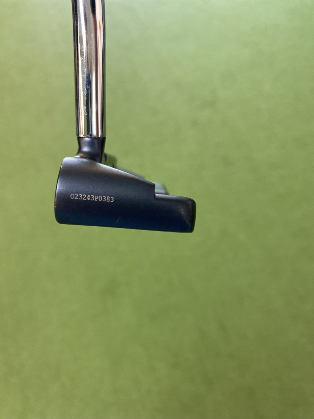 Used RH Odyssey Ai-One Double Wide 33” Putter + HC - Image 4