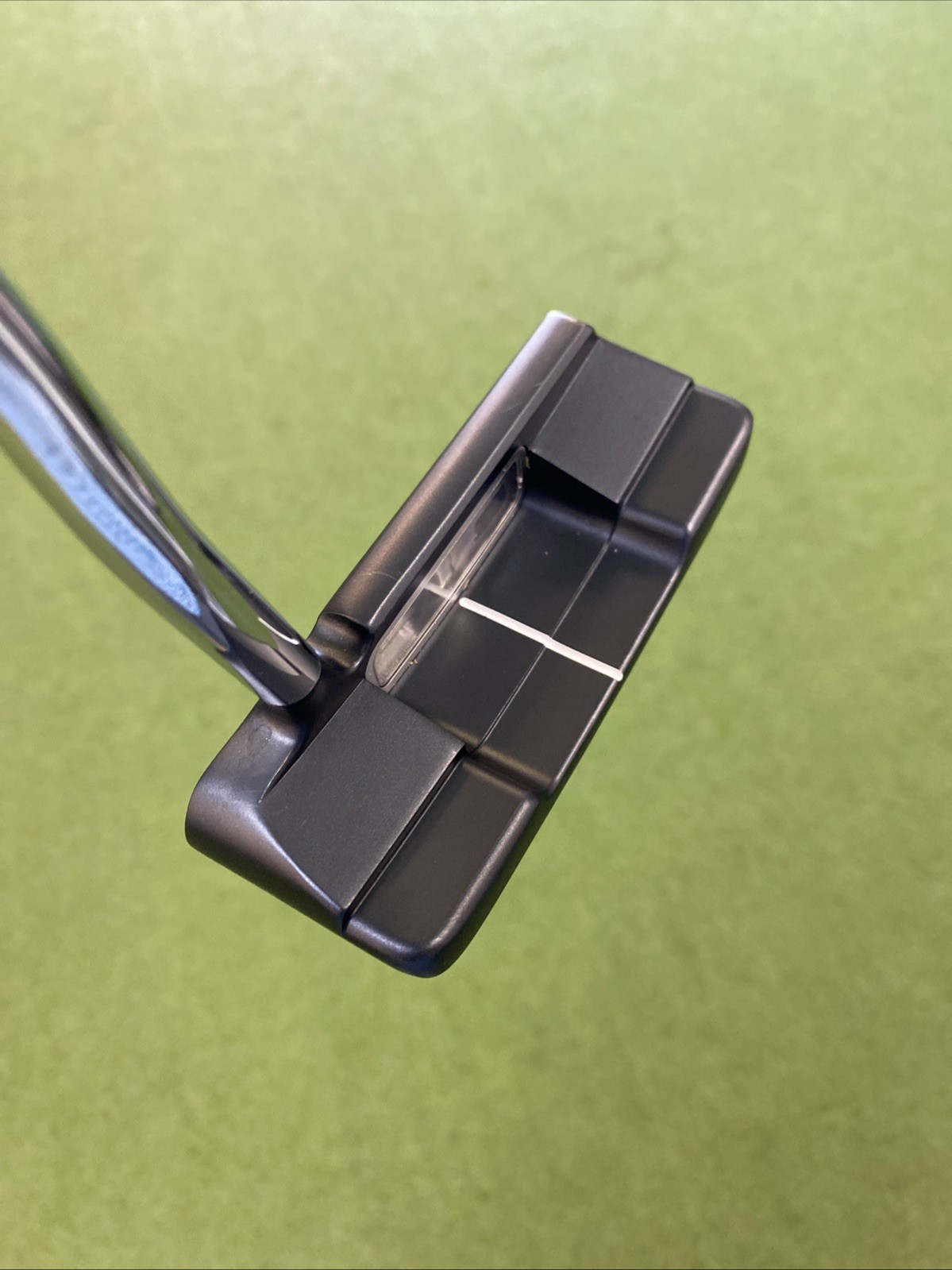 Used RH Odyssey Ai-One Double Wide 33” Putter + HC - Image 7