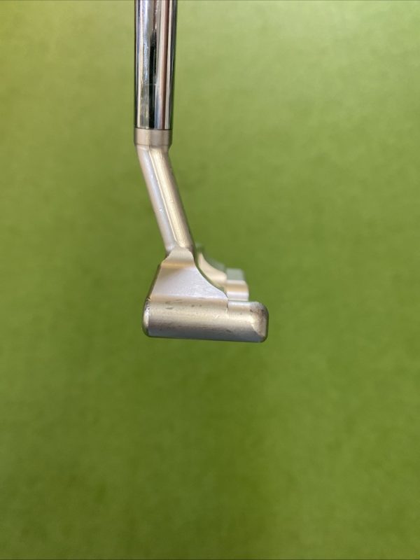 Used RH Scotty Cameron Special Select Newport 2.5 35” Blade Putter - Image 4