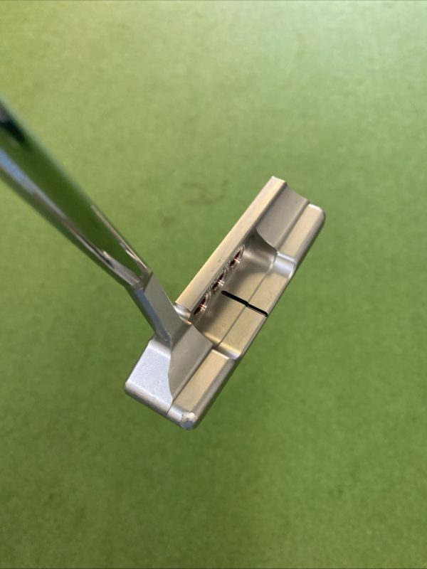 Used RH Scotty Cameron Special Select Newport 2.5 35” Blade Putter - Image 7