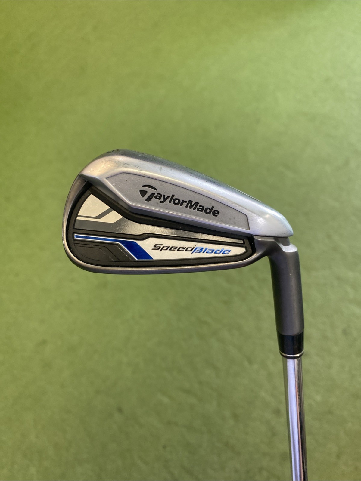 Used RH TaylorMade Speed Blade Iron Set 6-PW Reax 85g Steel Regular Flex - Image 3