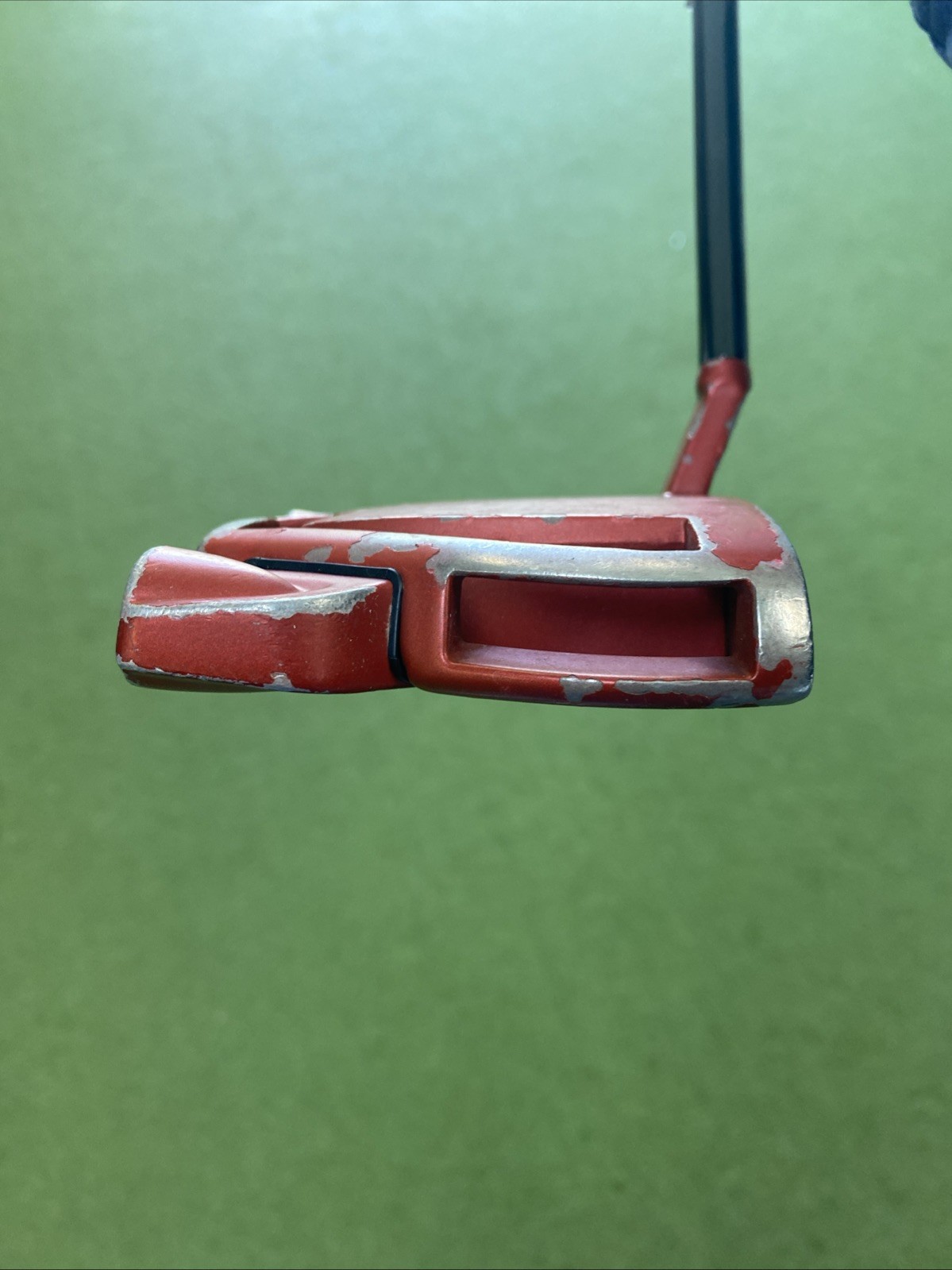 Used RH TaylorMade Spider Tour Red 35” Mallet Putter - Image 5
