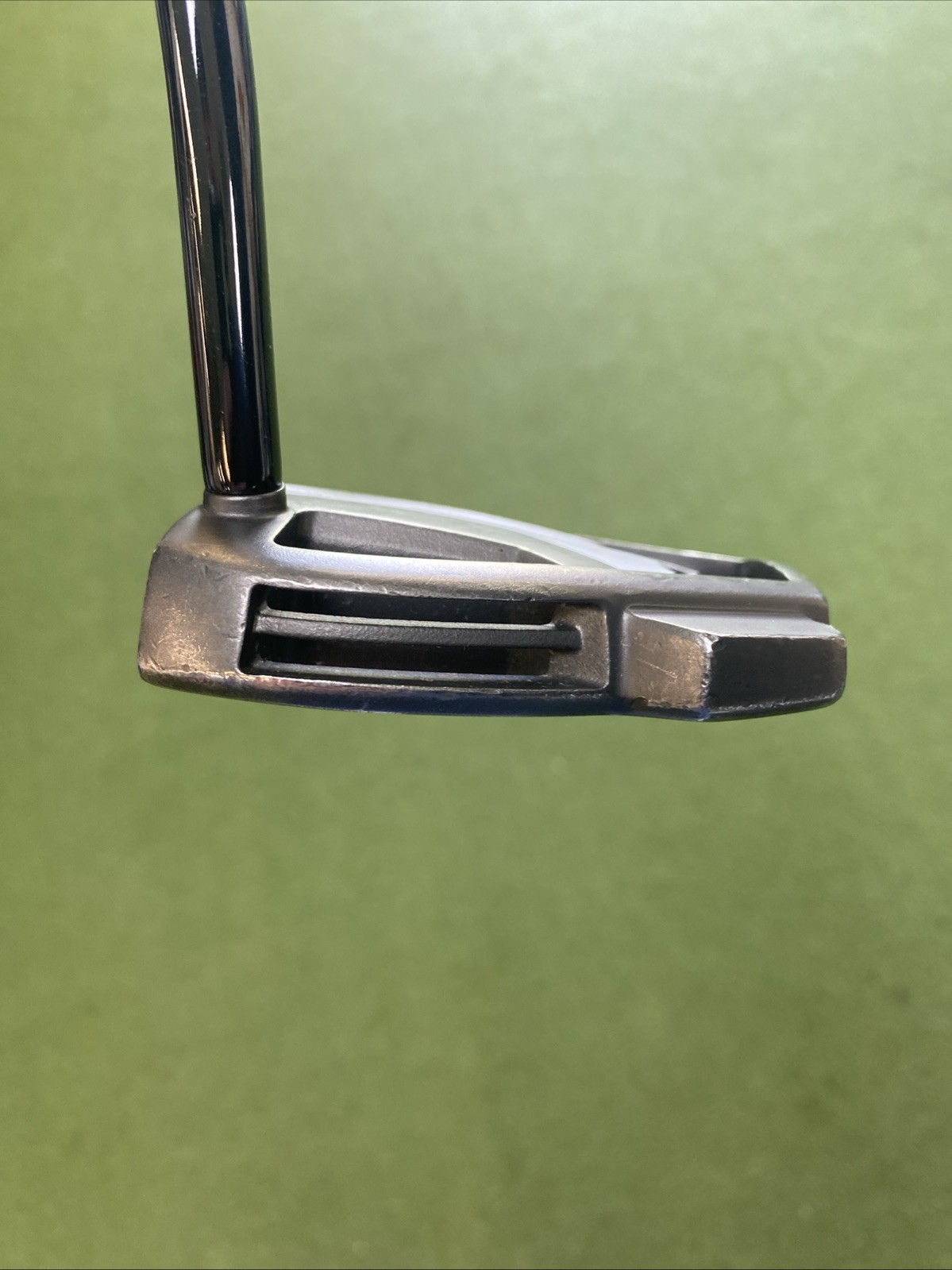 Used RH TaylorMade Spider Tour X X7 35” Mallet Putter - Image 4