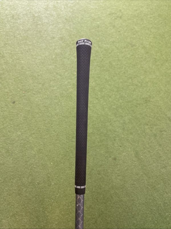 Used RH Titleist TSR2 18* 3 Hybrid Tensei AV 65g Graphite Stiff Flex - Image 9