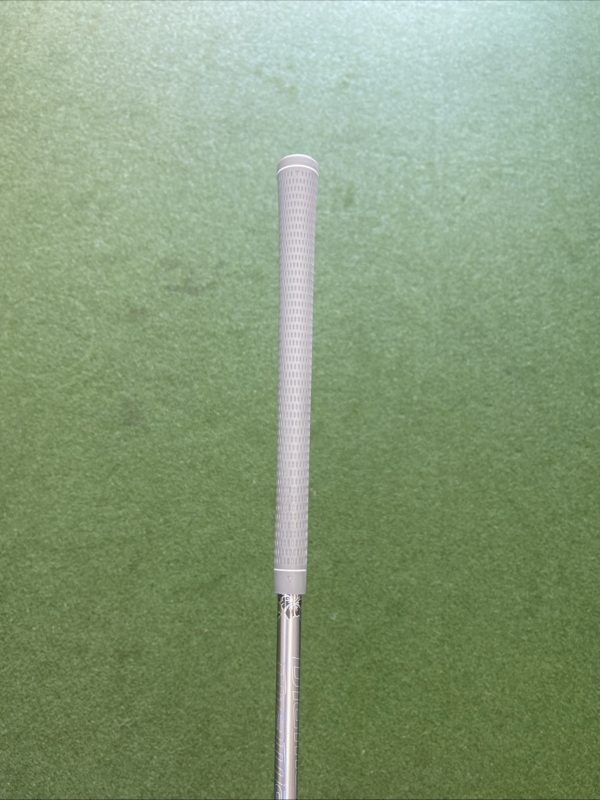 Used TaylorMade Stealth 21* 7-Wood Diamana Thump 55g Graphite Regular Flex - Image 10
