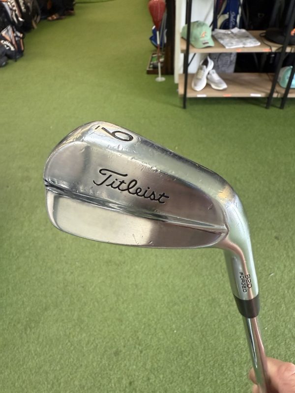 Used Titleist 620 MB/CM Combo Set 46°-4 Iron Dynamic Gold Tour Issue S400 RH - Image 6