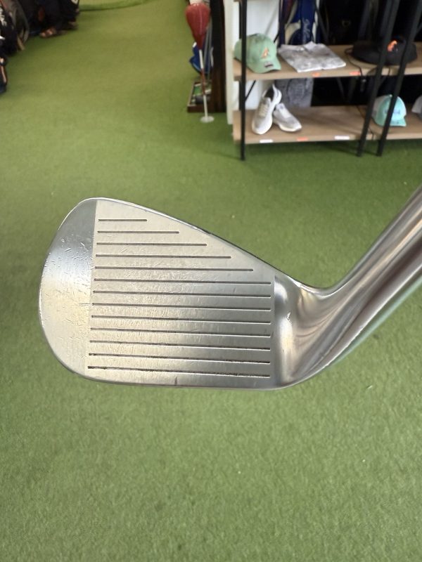 Used Titleist 620 MB/CM Combo Set 46°-4 Iron Dynamic Gold Tour Issue S400 RH - Image 7