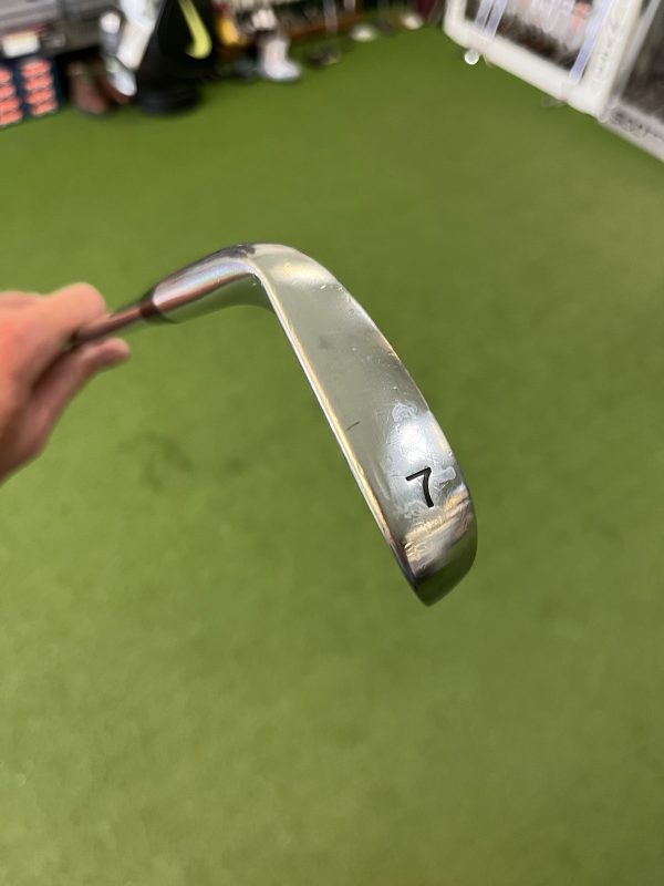 Cobra-King-CB-7-Iron-DG-X100-357497525292-2