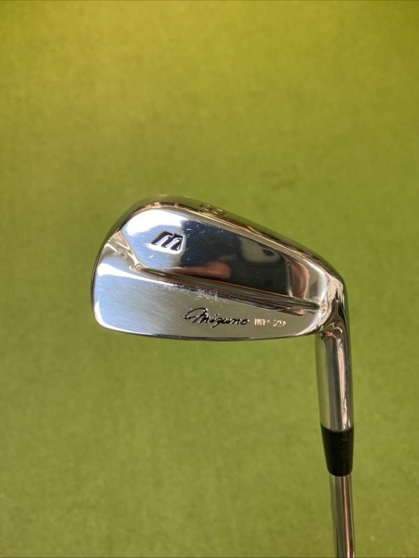 RH Mizuno MP-29 Iron Set 4-PW Dynamic Gold S300 Stiff Flex Steel - Image 14