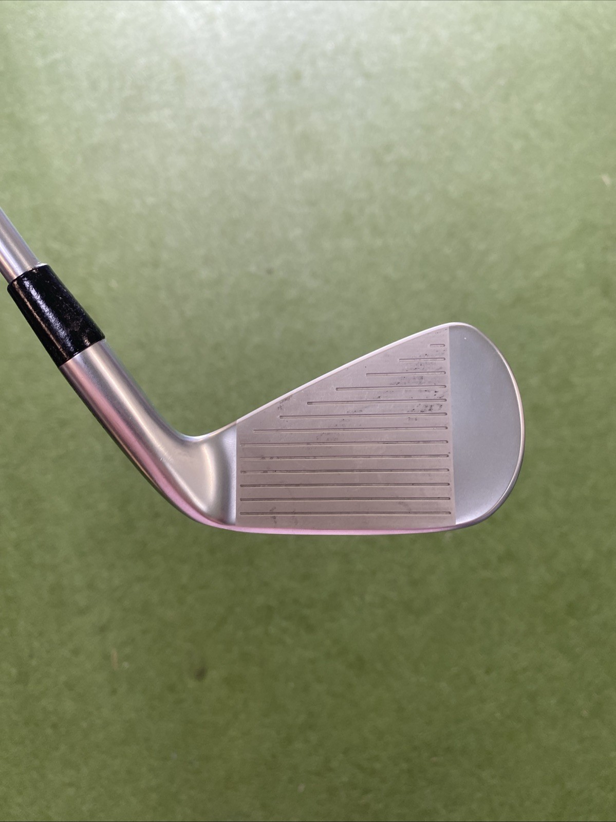 Used LH Srixon ZXiU 23* 4 Iron Harrison Striped Graphite Regular Flex - Image 4
