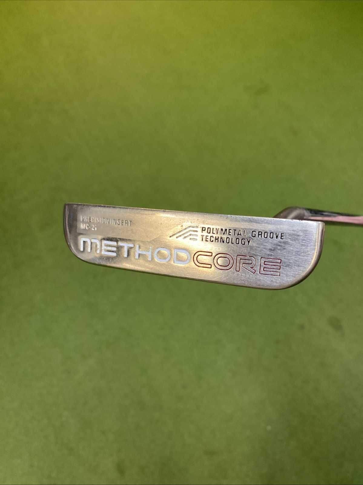Used RH Nike Method Core MC-2i 34” Blade Putter - Image 3