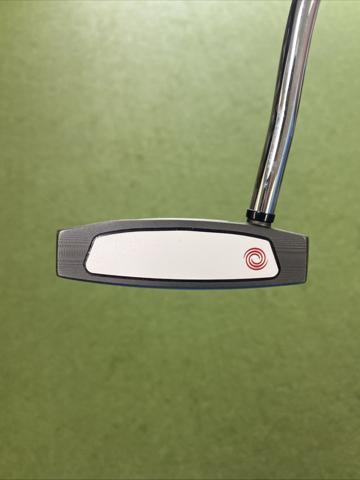 Used RH Odyssey Eleven 2-Ball 35” Mallet Putter + HC - Image 3