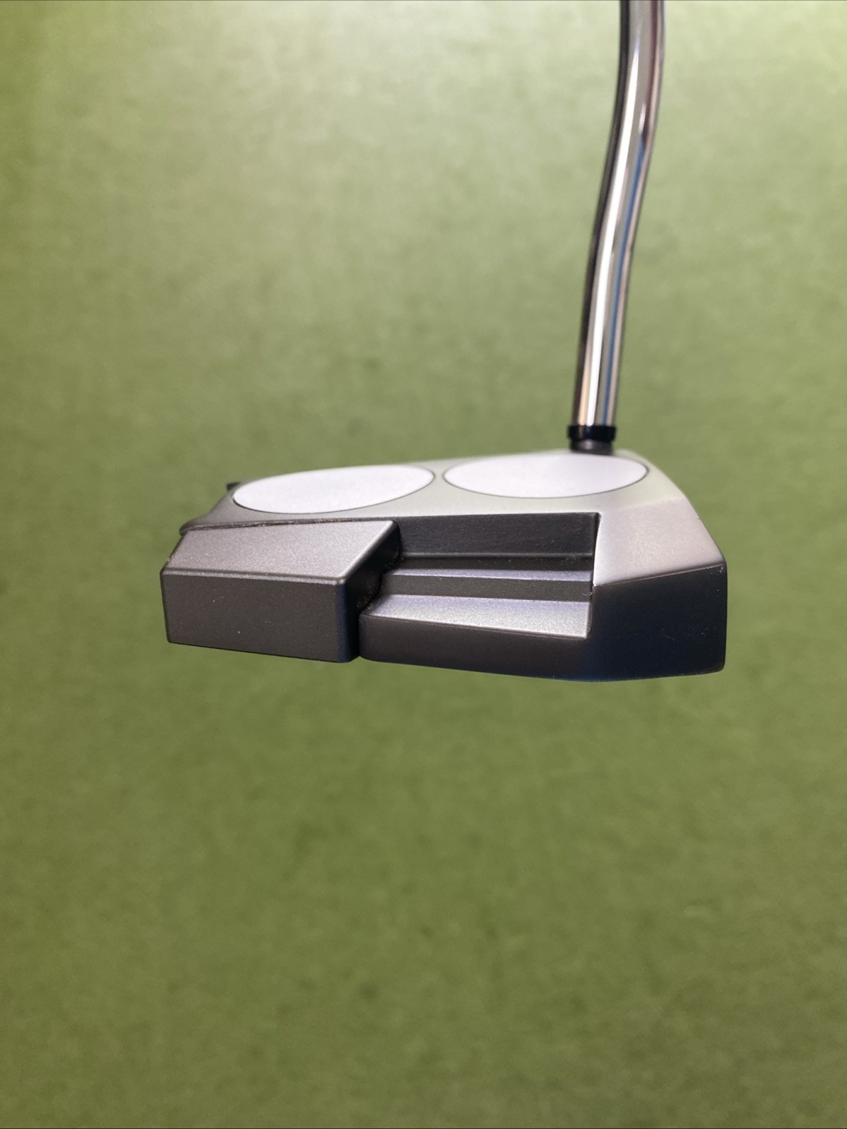 Used RH Odyssey Eleven 2-Ball 35” Mallet Putter + HC - Image 5