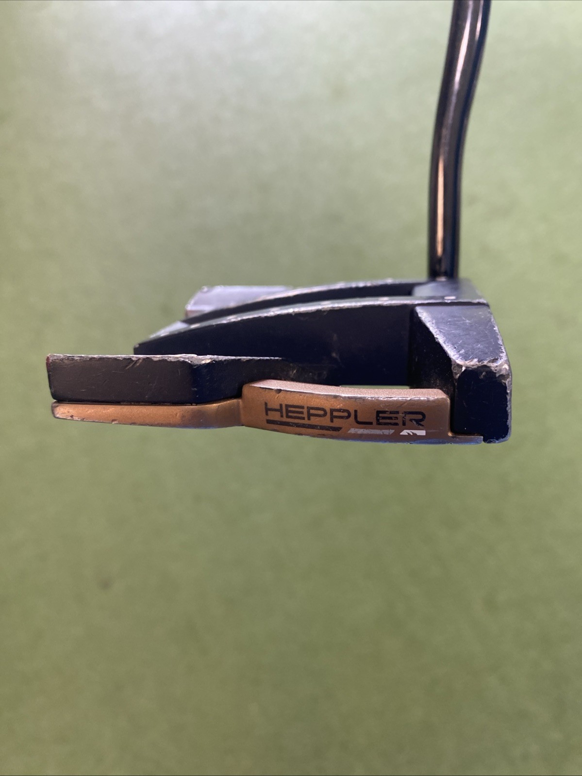 Used RH Ping Heppler Tomcat 14 36” Mallet Putter - Image 5