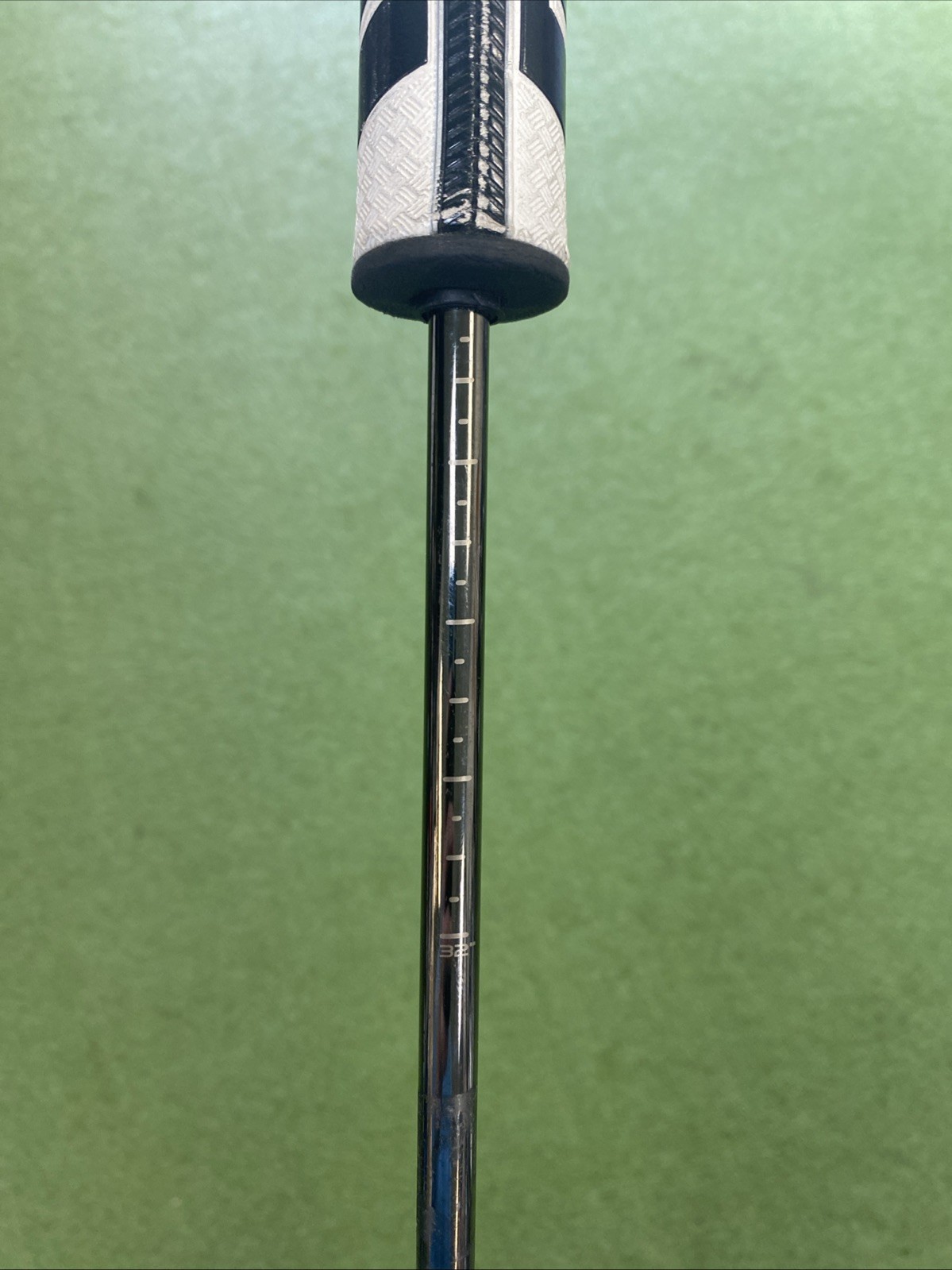 Used RH Ping Heppler Tomcat 14 36” Mallet Putter - Image 10