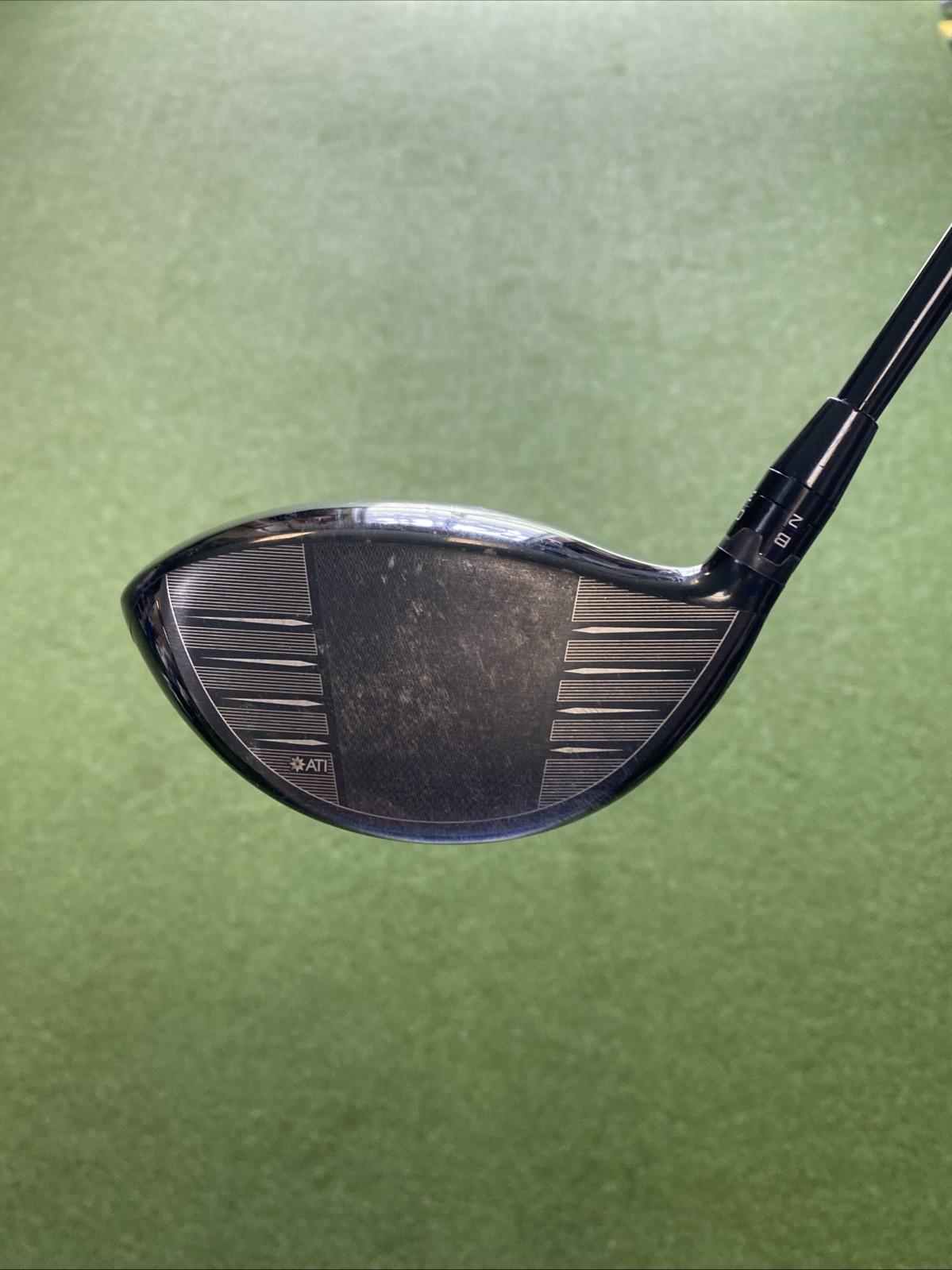 Used RH Titleist TSi2 10* Driver HZRDUS RDX Smoke 60g Stiff Flex Graphite - Image 4