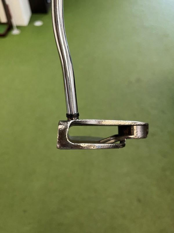 Odyssey 2 Ball White Ice RH Mallet Putter - Image 3