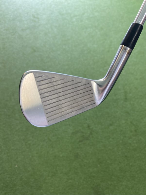 Used RH Honma TW 747 V 4 Iron Dynamic Gold Tour Issue S400 Steel - Image 5