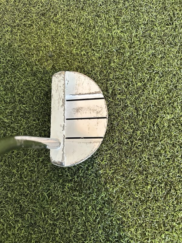 Used RH Odyssey White Smoke MC72 34” Putter