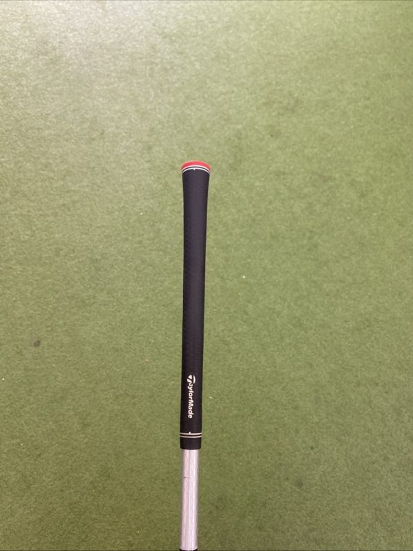 Used RH TaylorMade R15 12* Drive Fujikura Speeder Graphite Stiff Flex - Image 9