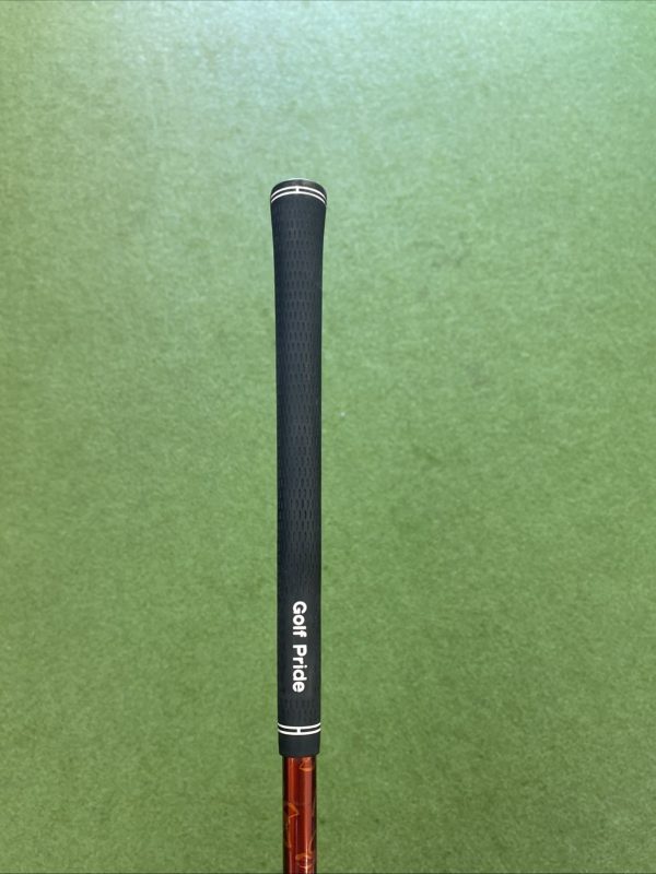 Used Titleist 913 H 17* 2 Hybrid Diamana ‘ilima Regular Flex 2H - Image 9
