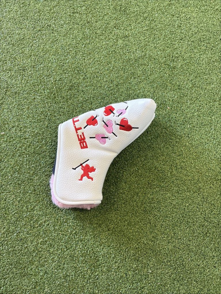 Bettinardi-Valentines-Day-Blade-Putter-Head-Cover-White-357445260274