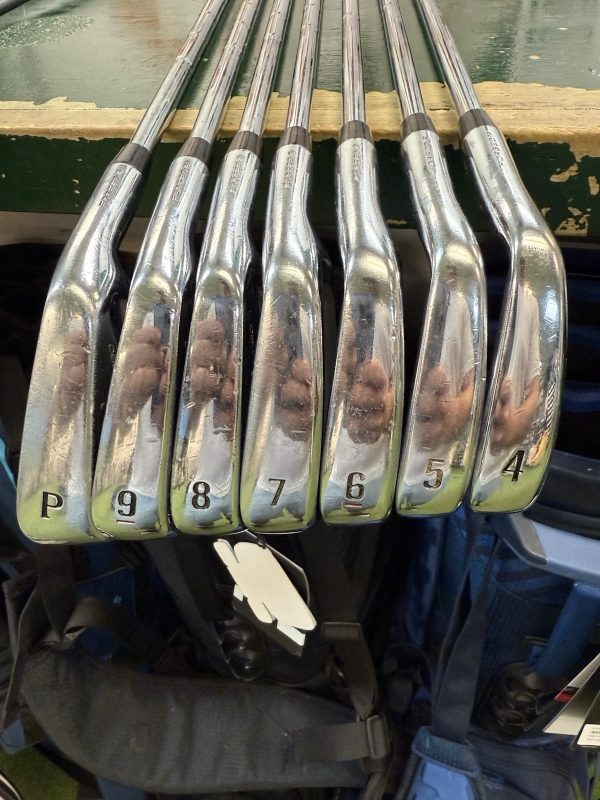 Nike VR Pro Combo Iron Set PW-4 Iron Dynamic Gold X-100 Right Handed - Image 4
