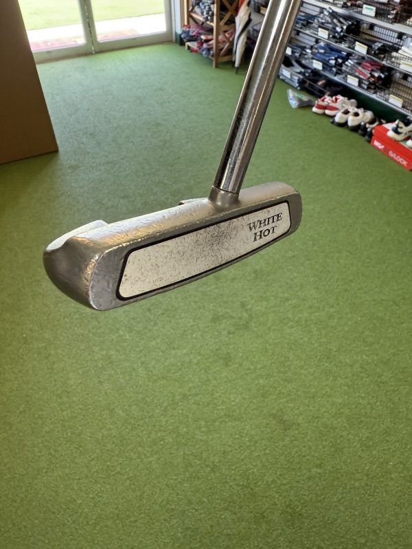 Odyssey-White-Hot-5-Center-Shafted-Putter-32-Right-Handed-357455200134-4
