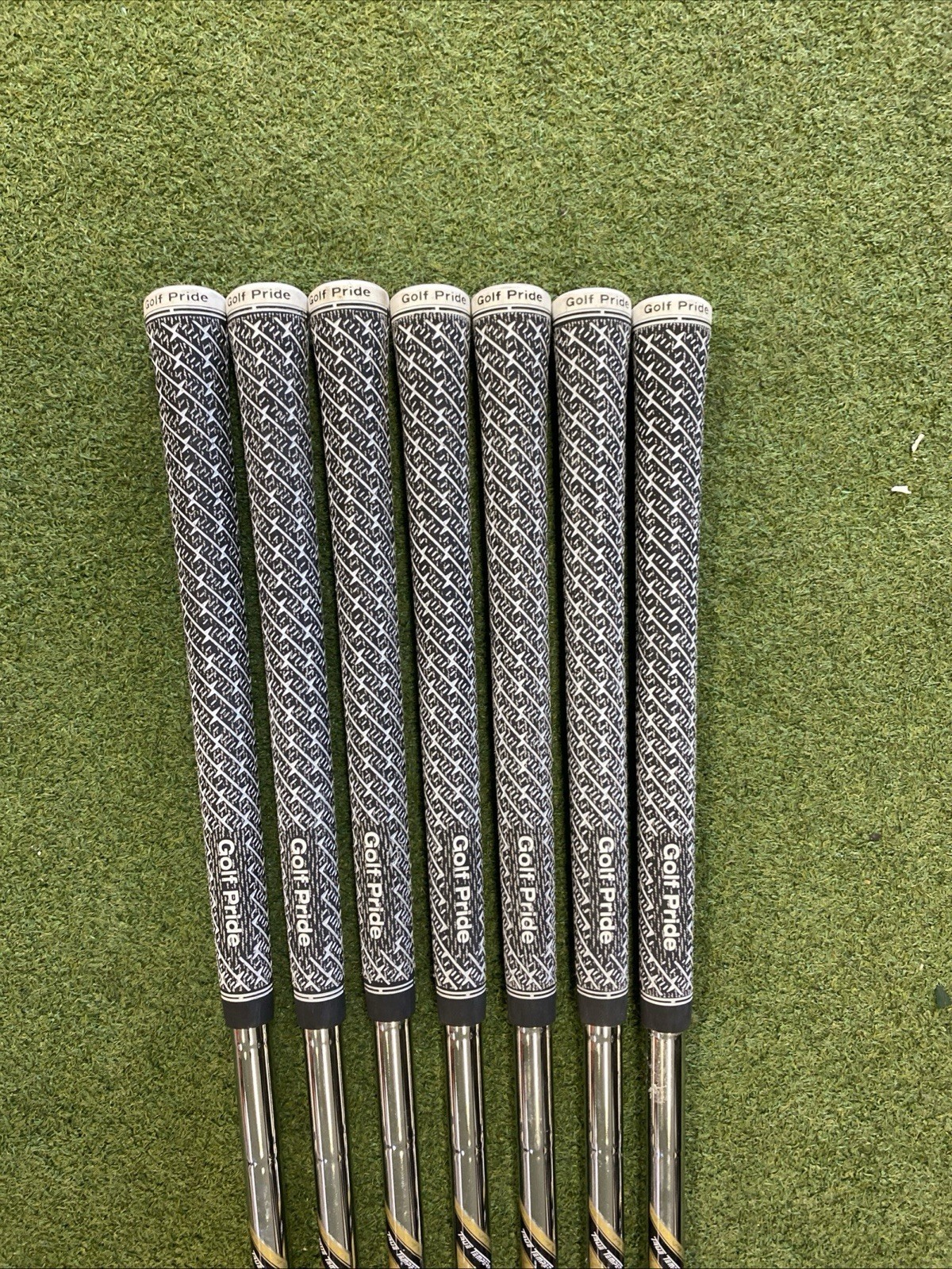 True Temper Dynamic Gold X Seven Iron Set Shafts 4-PW 130g Steel Extra Stiff - Image 6