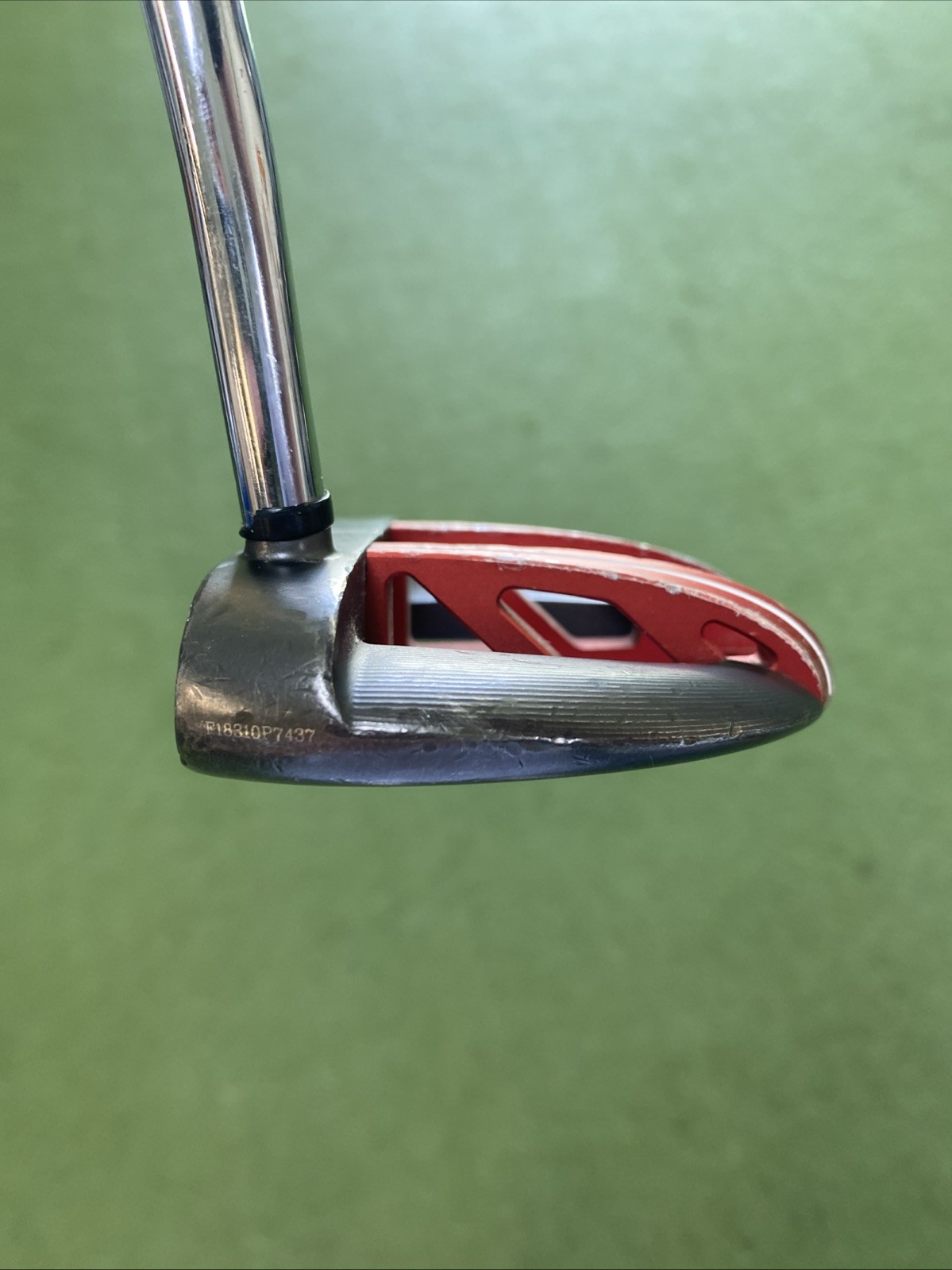 Used RH Odyssey EXO Rossie 35” Mallet Putter + HC - Image 4