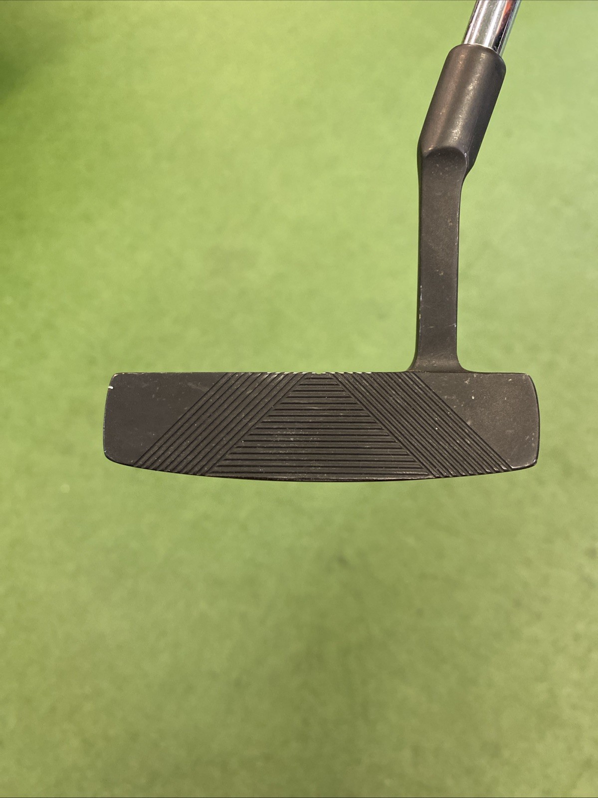Used RH Ping Pyramid Aztec Series AZ-II 34” Black Putter - Image 3