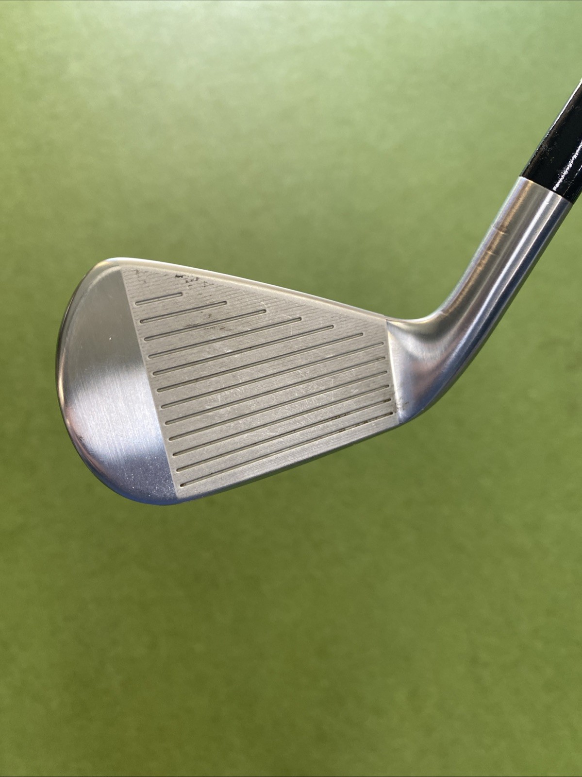 Used RH Srixon Z 545 4 Iron Dynamic Gold Tour Issue X100 Steel - Image 5