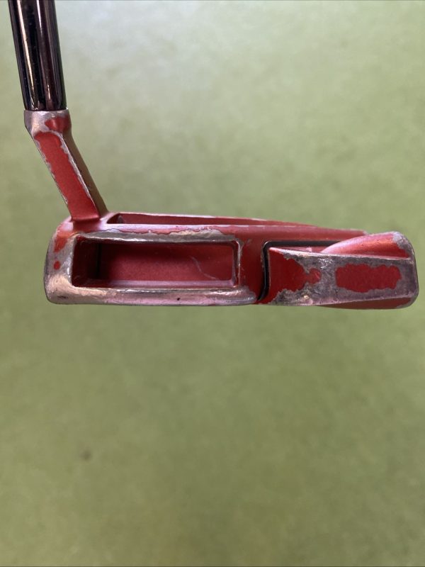 Used RH TaylorMade Spider Tour Red 34” Mallet Putter