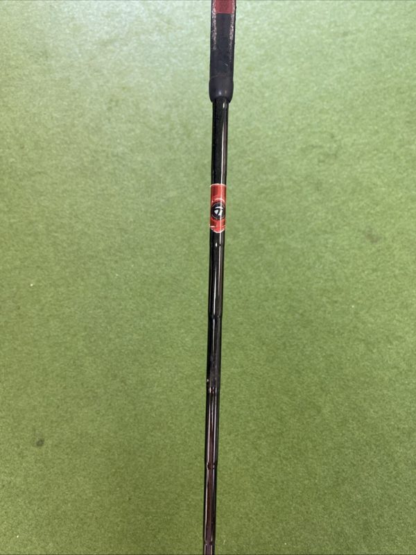 Used RH TaylorMade Spider Tour Red 34” Mallet Putter