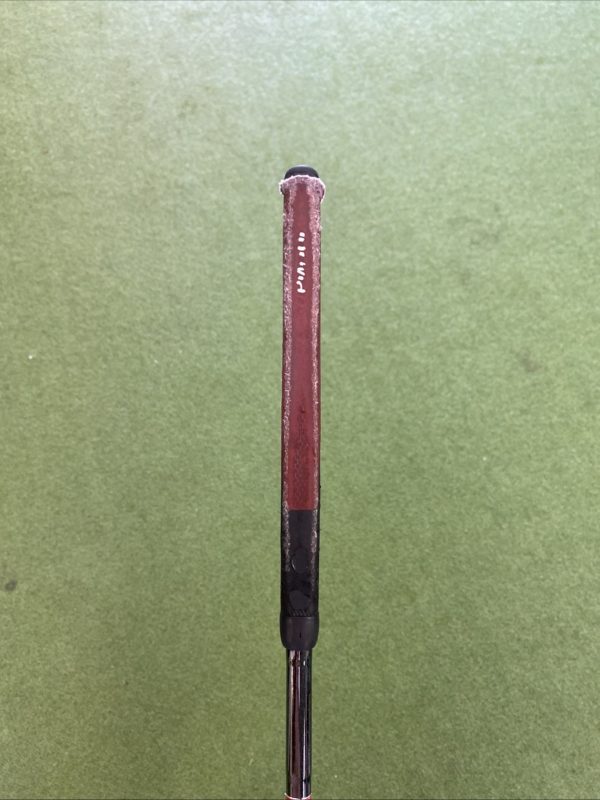 Used RH TaylorMade Spider Tour Red 34” Mallet Putter