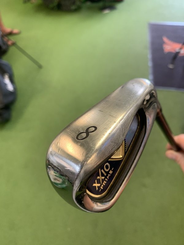 Used RH XXIO Prime 8 Iron SP900 Graphite Regular Flex