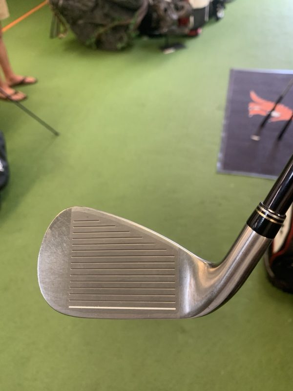 Used RH XXIO Prime 8 Iron SP900 Graphite Regular Flex