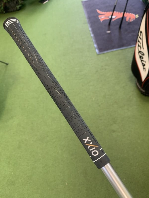 Used RH XXIO Prime 8 Iron SP900 Graphite Regular Flex
